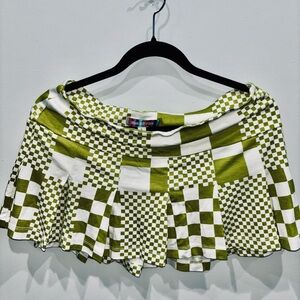 Green and white checkered pattern mini skirt☀️ Only worn once🌱☺️
